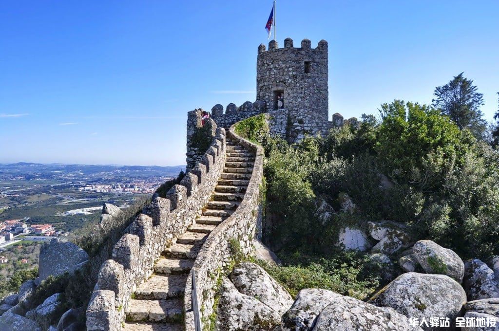 Castle of the Moors, Sintra.jpg
